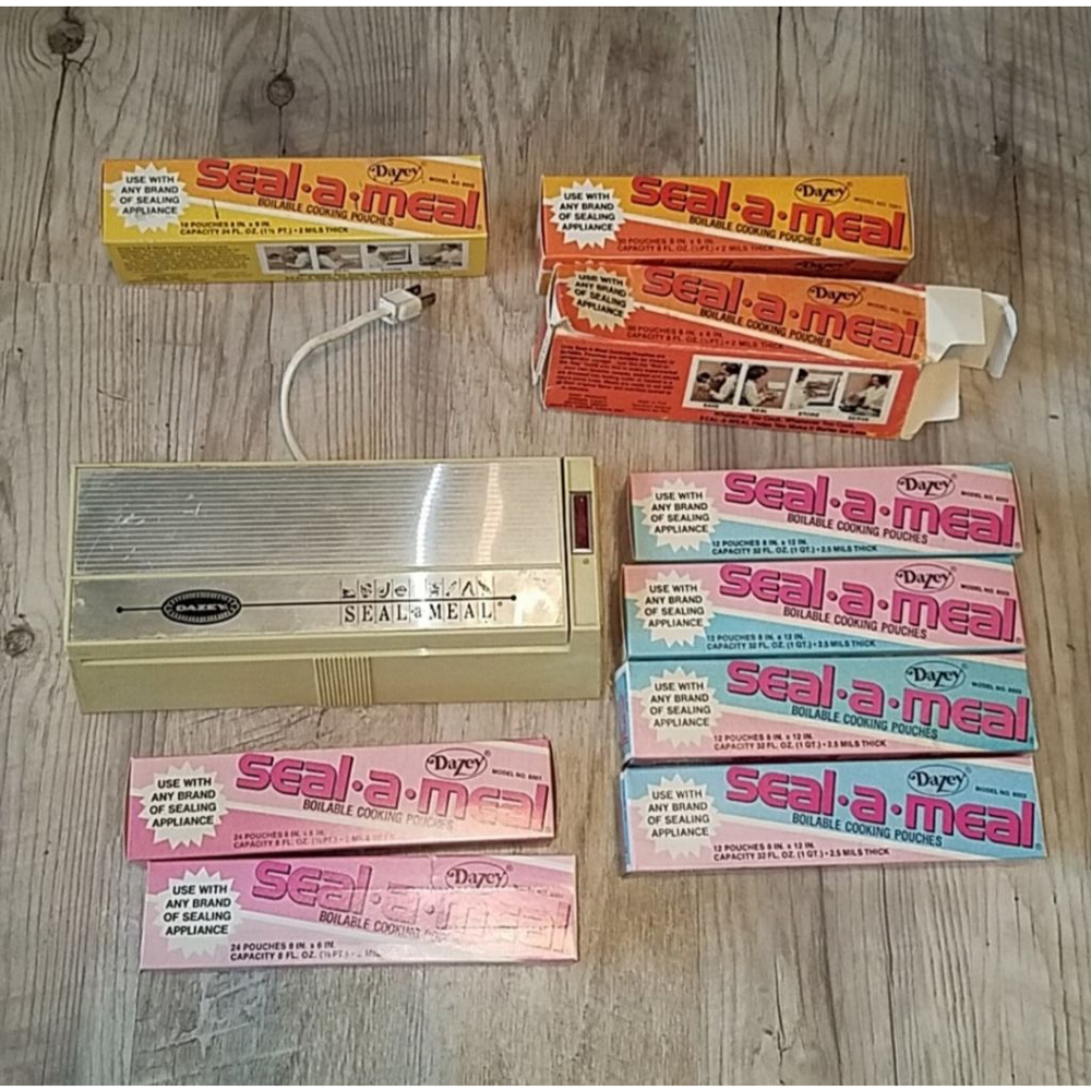 Dazey Seal a Meal Machine with 7 Pouches Boxes Vintage